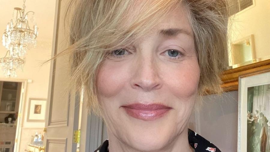 Sharon Stone supreende com selfie aos 62 anos - Reprodução/Intagram