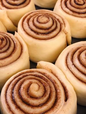 Cinnamon Rolls - Pães doces com canela - Doce Blog