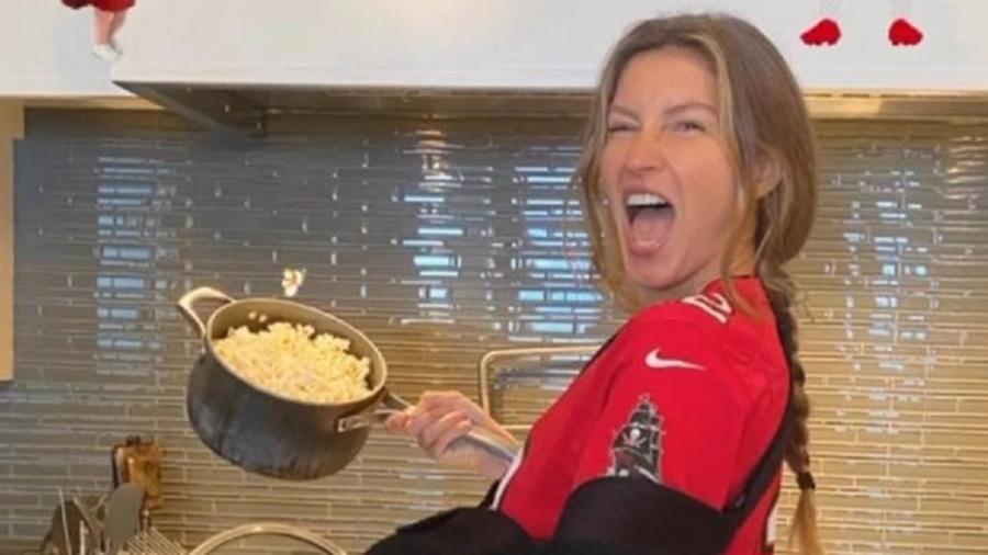 Gisele Bündchen falou sobre cirurgia no Instagram - Reprodução/Instagram @gisele