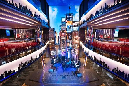Una recreación de Times Square, Nueva York, también es parte del barco principal de la temporada - Comunicado de prensa - Comunicado de prensa