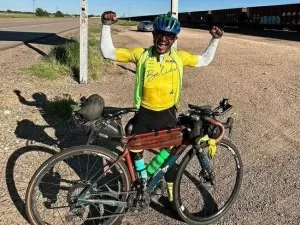 Ele pedalou 22,4 mil km do Alasca até Ushuaia e bateu recorde mundial