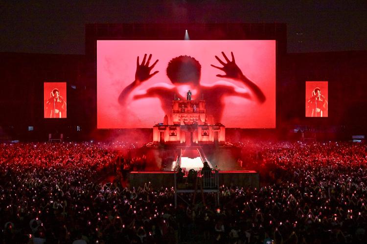 Telão e cenário grandioso: foi assim o show do canadense The Weeknd no MorumBis, em São Paulo, no sábado (7)