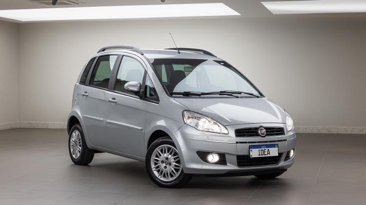 Fiat Idea marcou visita marcada por quebra de protocolos e preocupação com segurança em meio à multidão no Rio Fiat Idea marcou visita marcada por quebra de protocolos e preocupação com segurança em meio à multidão no Rio