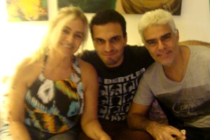 Nizo Neto com o filho Rian e a ex-mulher Brita Brazil - Reprodução/Facebook - Reprodução/Facebook