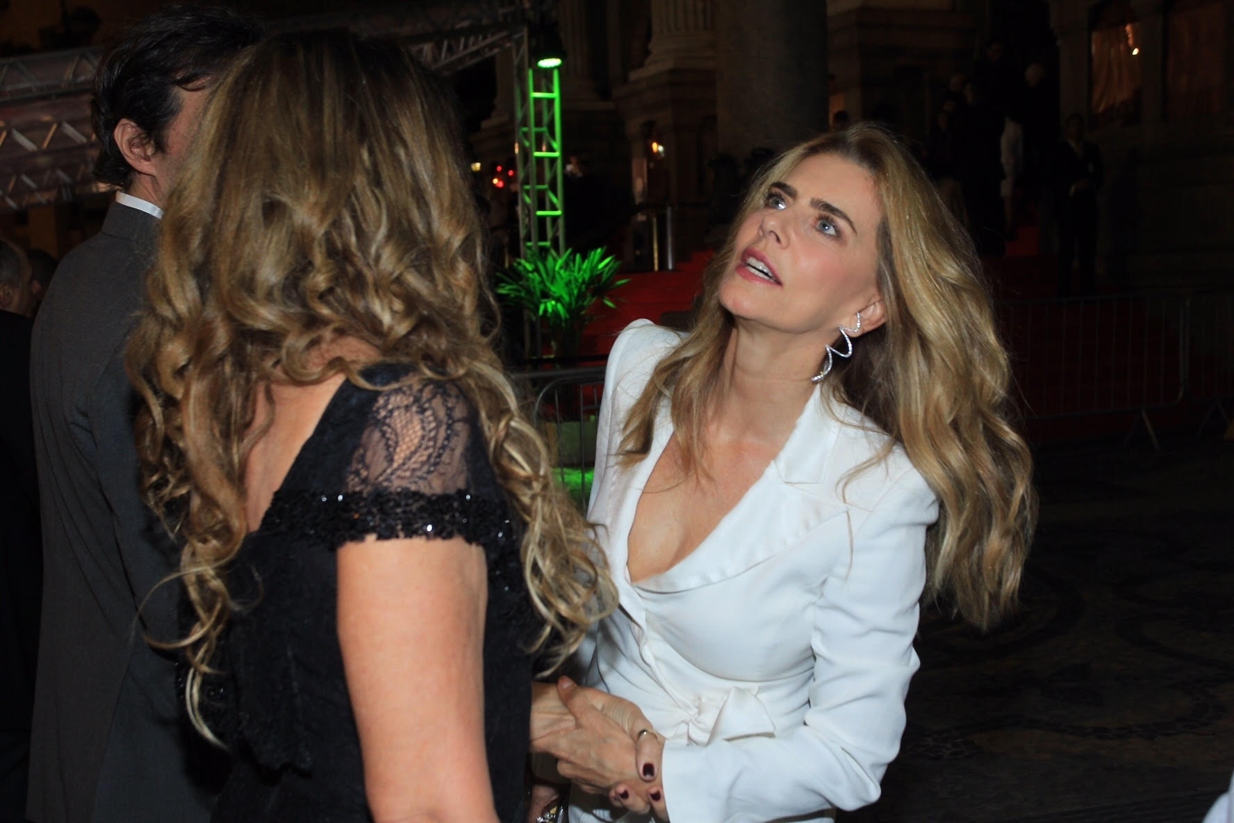 22.jun.2016- Maitê Proença comemora sucesso de "Liberdade, Liberdade": "Estamos na reta final e 'Liberdade, Liberdade' está envolvente, tripidante e emocionante. O autor é muito criativo e nós atores estamos correndo atrás" - Marcello Sá Barreto/Ag.News