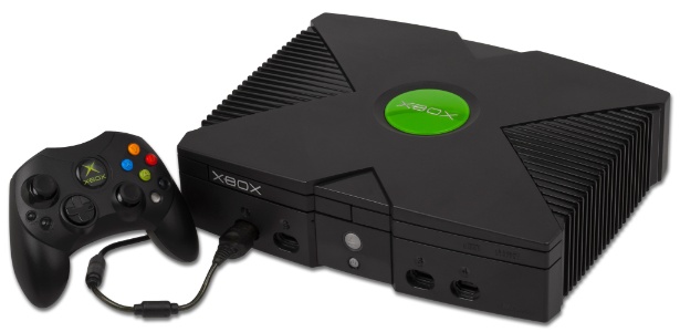De acordo com Phil Spencer, Microsoft não descarta a possibilidade de permitir que games do primeiro Xbox sejam jogados no Xbox One - Reprodução