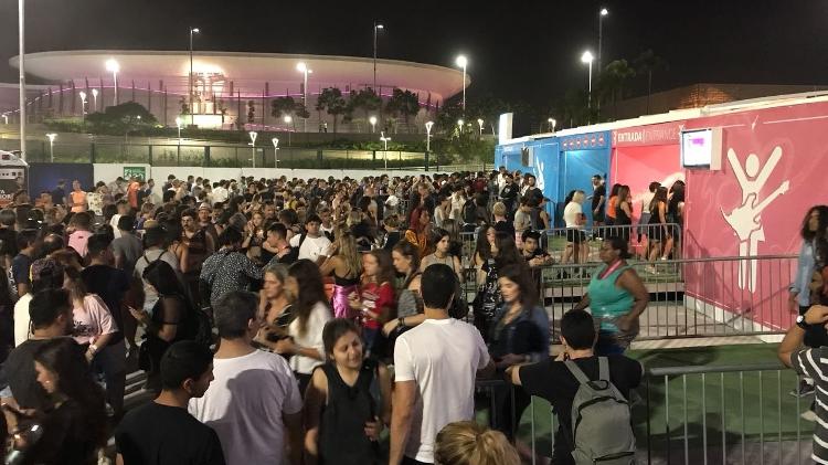 Filas gigantescas dos banheiros do Rock in Rio - Felipe Branco Cruz/UOL - Felipe Branco Cruz/UOL