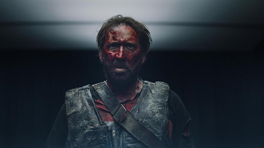 O ator Nicolas Cage em cena de "Mandy" - Reprodução