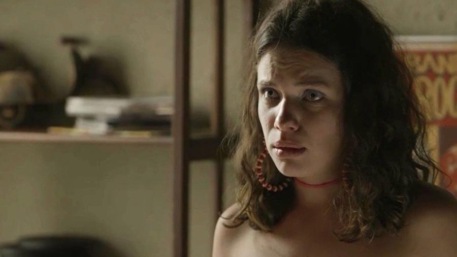 Lourdes Maria (Bruna Linzmeyer) simula falso estupro em "O Sétimo Guardião" - Reprodução/Globo