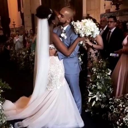 A cantora Iza e o produtor musical Sérgio Santos se casam no Rio de Janeiro - Reprodução/Instagram