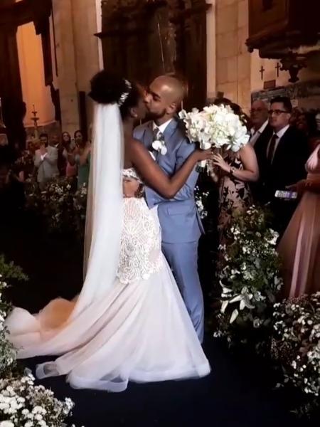 A cantora Iza e o produtor musical Sérgio Santos se casam no Rio de Janeiro - Reprodução/Instagram - Reprodução/Instagram