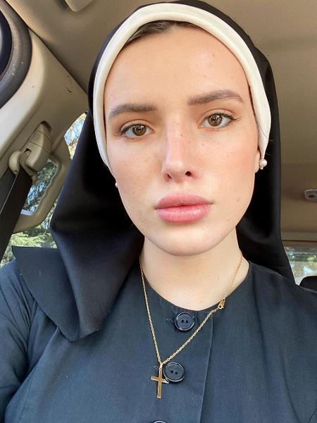Bella Thorne vestida de freira - Reprodução/Instagram