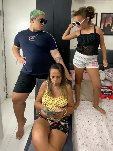 Yarley com a mãe Ariete e a irmã Rayssa - Reprodução/Instagram - Reprodução/Instagram