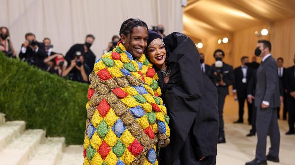 Rihanna e A$AP Rocky estão esperando seu primeiro filho