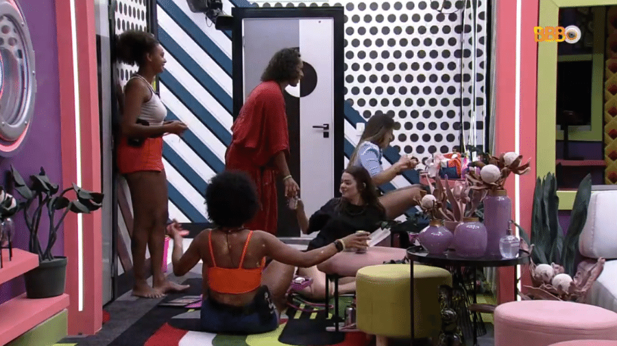 BBB 22: Sisters se divertem brincando de "eu nunca" - Reprodução/Globoplay