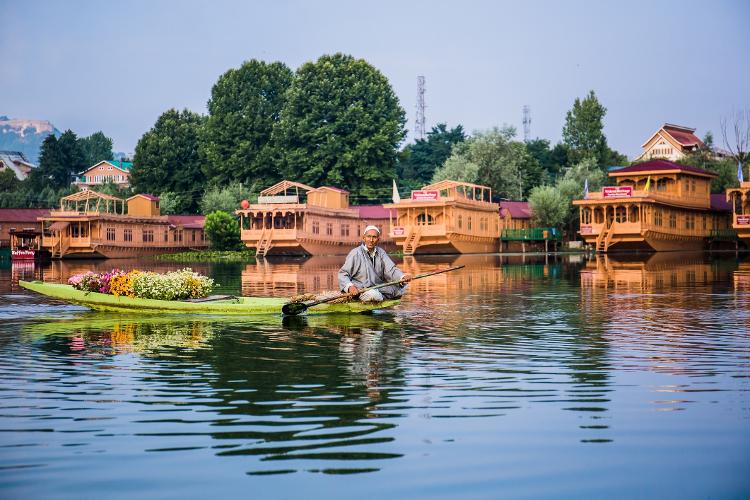 Lago Dal em Serinagar, na Índia - FotoGraphik/Getty Images - FotoGraphik/Getty Images