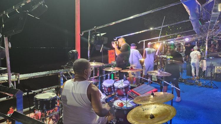 Trio elétrico usado por artistas no Carnaval de Salvador