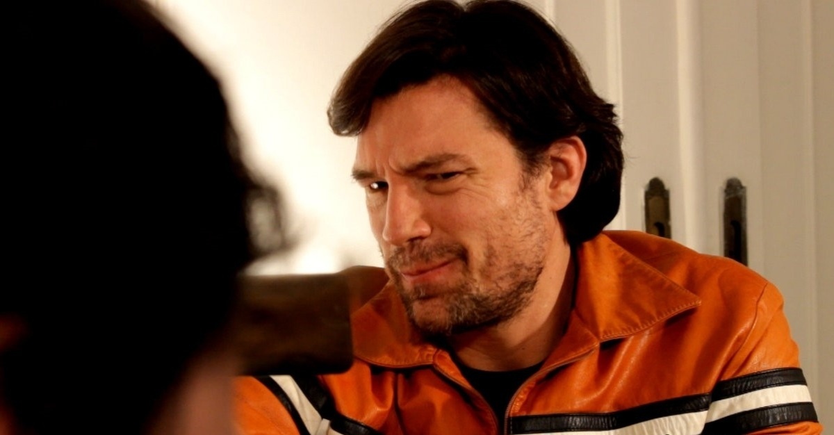 Ricardo Macchi em cena de "O Maníaco do Facebook" - Divulgação/Evandro Berlesi