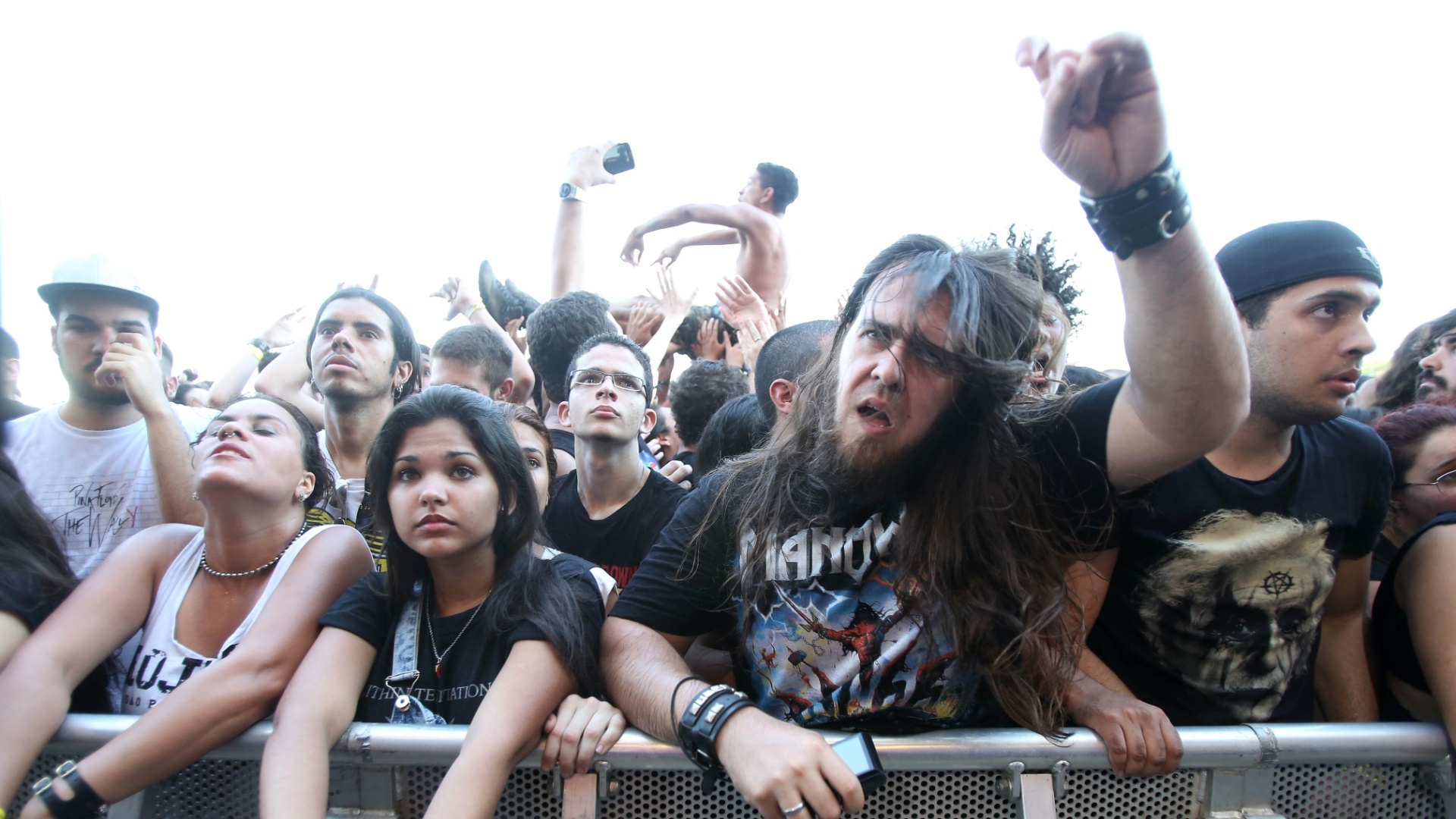 24.set.2015 - Fãs do metal voltam ao Rock in Rio 2015 no segundo dia de festival dedicado ao rock pesado - Marco Antonio Teixeira/UOL