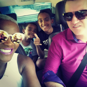 Angélica com o noivo e os filhos - Reprodução/Instagram angelicaramosof - Reprodução/Instagram angelicaramosof