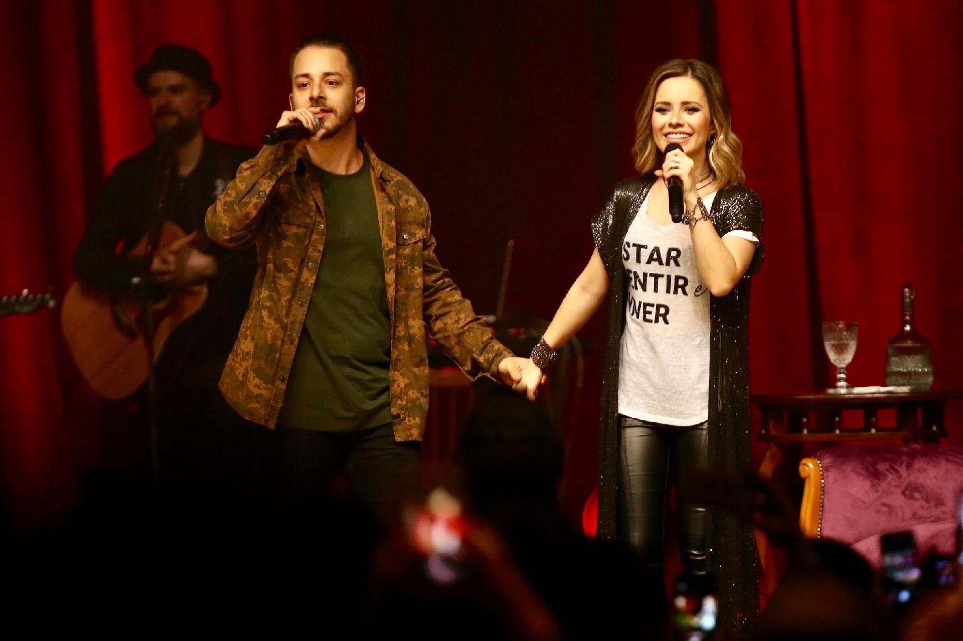 Sandy volta a cantar com o irmão, Junior, 11 anos após o fim da dupla, na abertura da nova turnê da cantora, "Nos Voz Eles", no Credicard Hall, em São Paulo - Manuela Scarpa/Brazil News