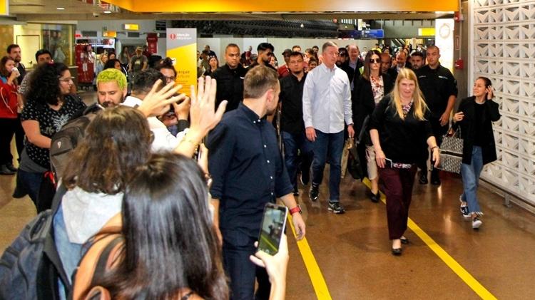 Sandra Bullock causa um pequeno tumulto no Aeroporto Internacional de Guarulhos - Marcello Sá Barretto/Ag News - Marcello Sá Barretto/Ag News