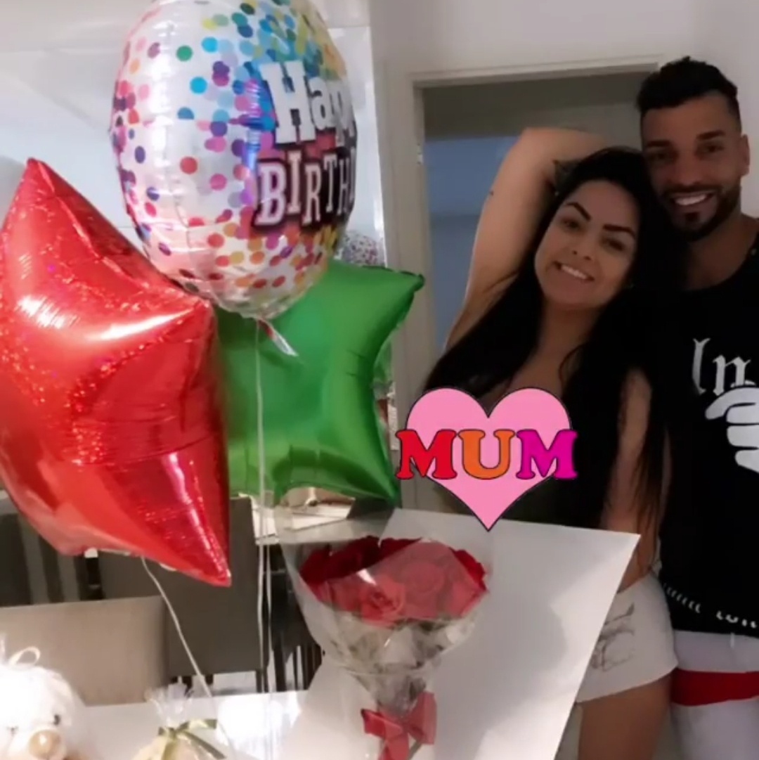 Mulher Melancia faz 31 anos e ganha mimos do marido, jogador do Corinthians  - 28/03/2019 - UOL TV e Famosos