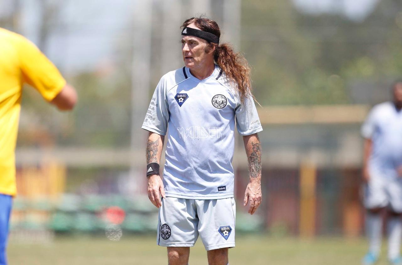 Steve Harris, do Iron Maiden, participa de jogo de futebol com ex-jogadores - Divulgação/Move Concerts