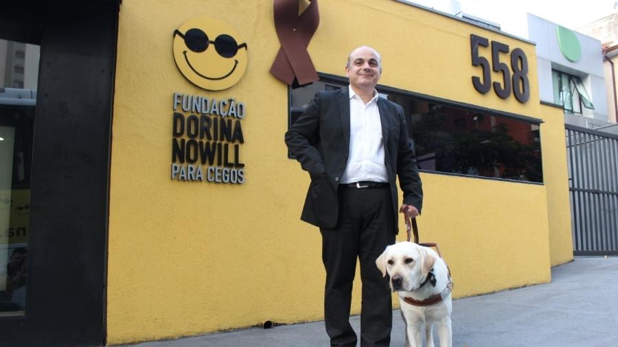 Marcelo perdeu a visão há quase 20 anos e voltou a trabalhar por conta da Lei de Cotas  - Divulgação/Dorina Nowill