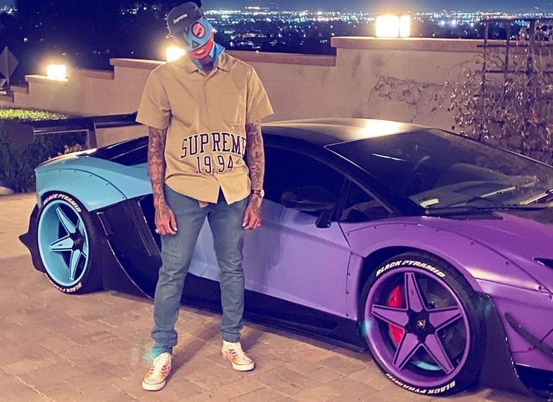 Cantor Chris Brown deixa Lamborghini de R$ 4 mi ainda mais exclusiva -  10/03/2020 - UOL Carros