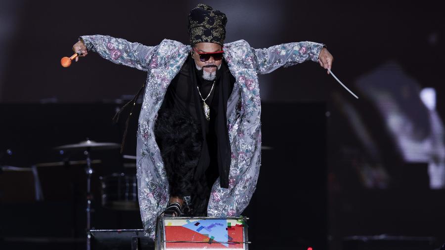 21.set.2024 - Carlinhos Brown se apresenta no palco Mundo na sexta noite de Rock in Rio