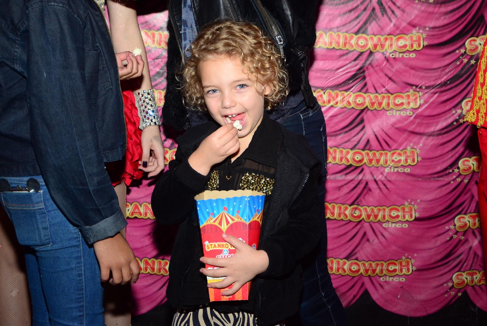 Brenda, filha de Sheila Mello e Fernando Scherer, no Circo Stankowich no Belenzinho em São Paulo - Eduardo Martins/AgNews