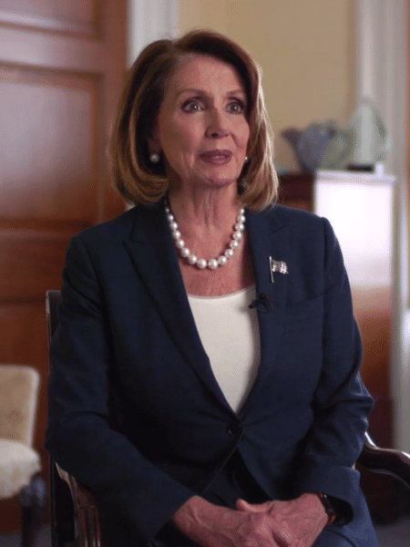 Nancy Pelosi, presidente da Câmara dos Deputados dos EUA, lembrou a renúncia do republicano Richard Nixon - Reprodução/ Time