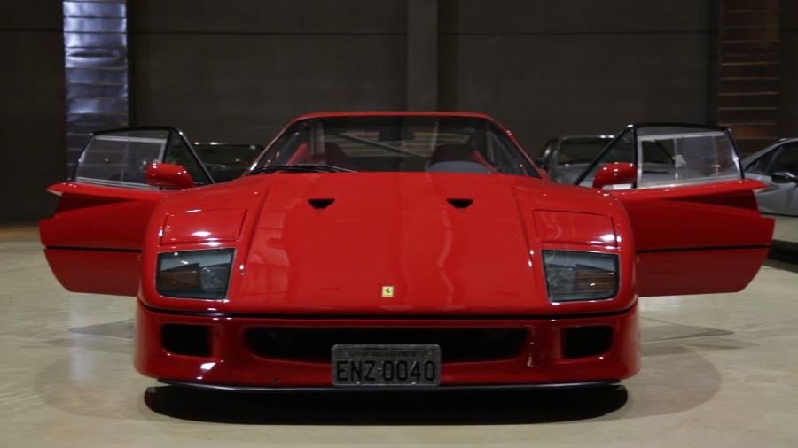 Única Ferrari em solo brasileiro veio para exibição no Salão do Automóvel de São Paulo em 1990 e aqui ficou - Reprodução/TV UOL