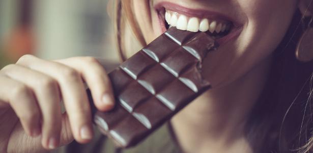 Por Que Mulheres Têm Mais Vontade De Comer Chocolate Quando Vão Menstruar Entretenimento