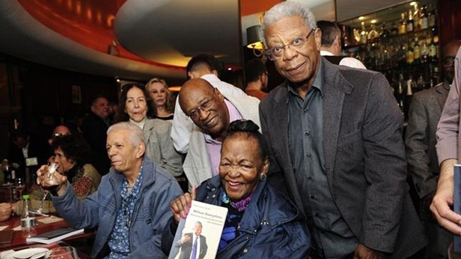 O último encontro de Milton Gonçalves e Ruth de Souza, no lançamento da biografia do ator, no Rio - Jan Sen/Portal Universo Artístico