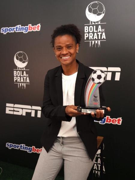 Grazi, jogadora do Corinthians, foi premiada por atuar pela inclusão das mulheres no futebol - Divulgação