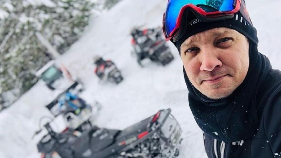 Jeremy Renner tentava evitar que seu limpa-neve atropelasse seu sobrinho, segundo relatório do xerife - Reprodução/Instagram