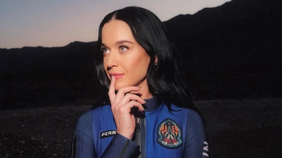 Katy Perry teria se arrependido de viagem ao espaço Katy Perry teria se arrependido de viagem ao espaço