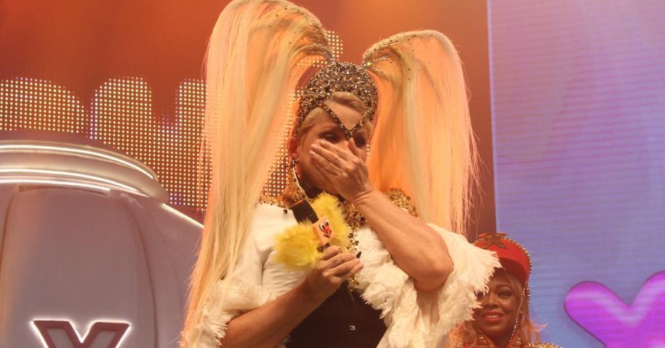 23.out.2016- Xuxa não conseguiu segurar a emoção na apresentação que fez no início da madrugada deste domingo (23) em uma casa de espetáculos, na Zona Sul do Rio de Janeiro. O show 