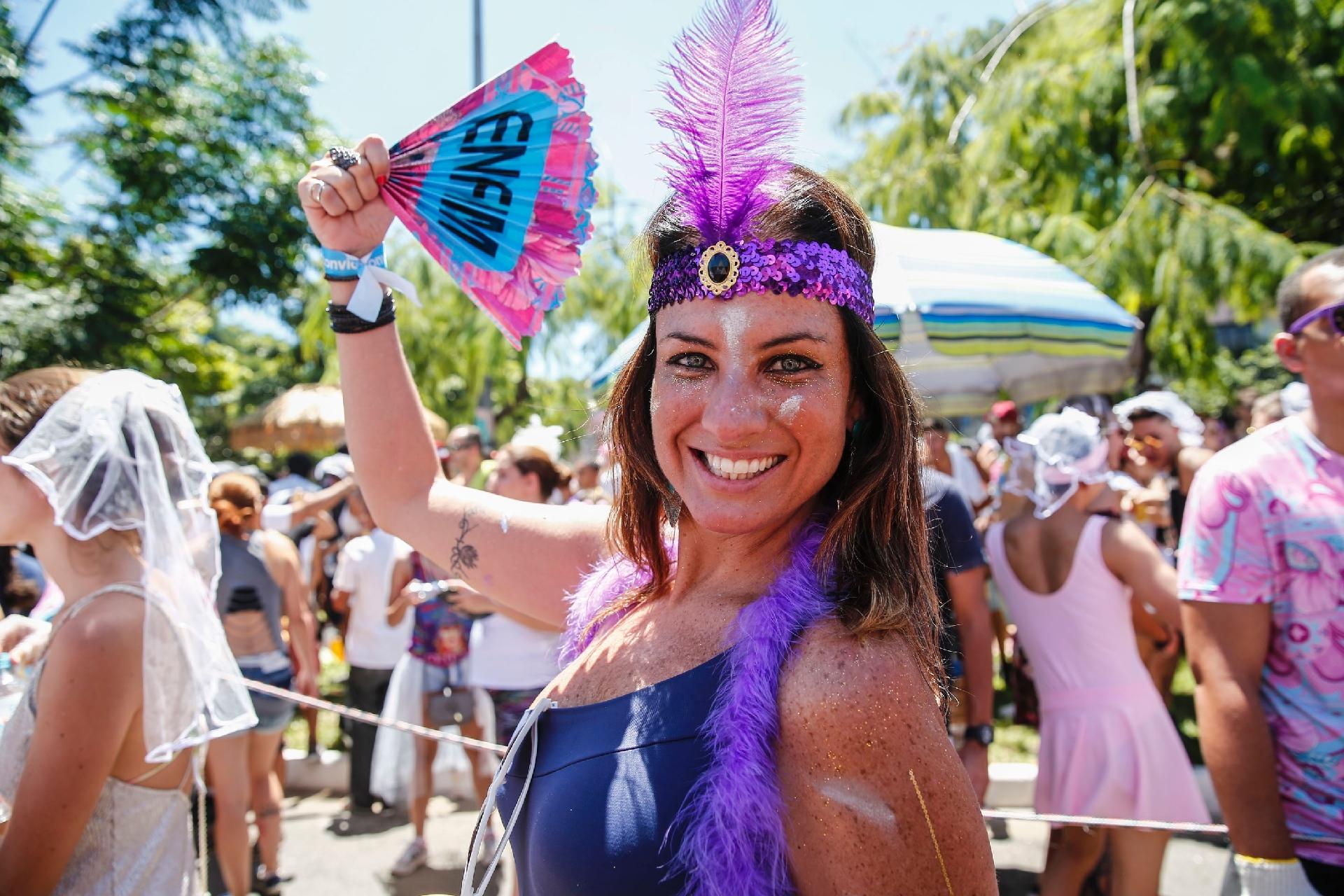 Movimentação de foliões no Bloco Casa Comigo, na Faria Lima, em São Paulo - Suamy Beydoun/Agif/Estadão Conteúdo