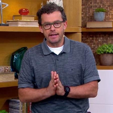 Fernando Rocha lê carta em que é criticado por bailarinos por causa da edição do "Bem-Estar" - Reprodução/TV Globo - Reprodução/TV Globo