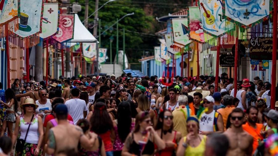 São Luiz do Paraitinga no Carnaval em 2016; em 2017, Prefeitura não teve programação oficial por falta de verba - Roosevelt Cássio /UOL