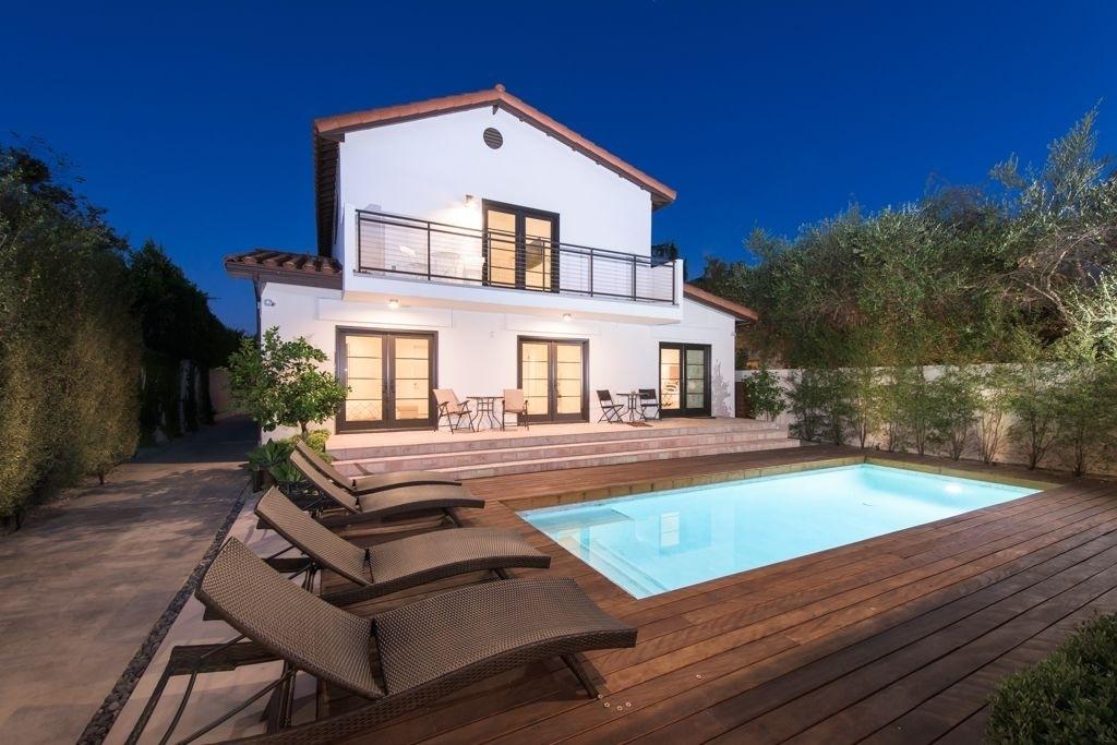 Os ambientes da casa de Rihanna em Hollywood - Reprodução/Trulia