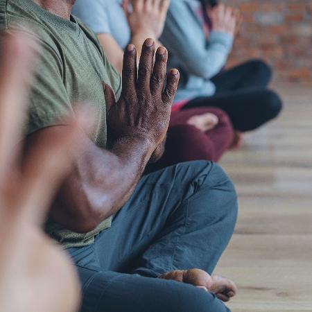 Espiritualidade faz mal quando é usada para a fuga, supressão, repressão de emoções desconfortáveis e feridas psicológicas mal resolvidas - iStock