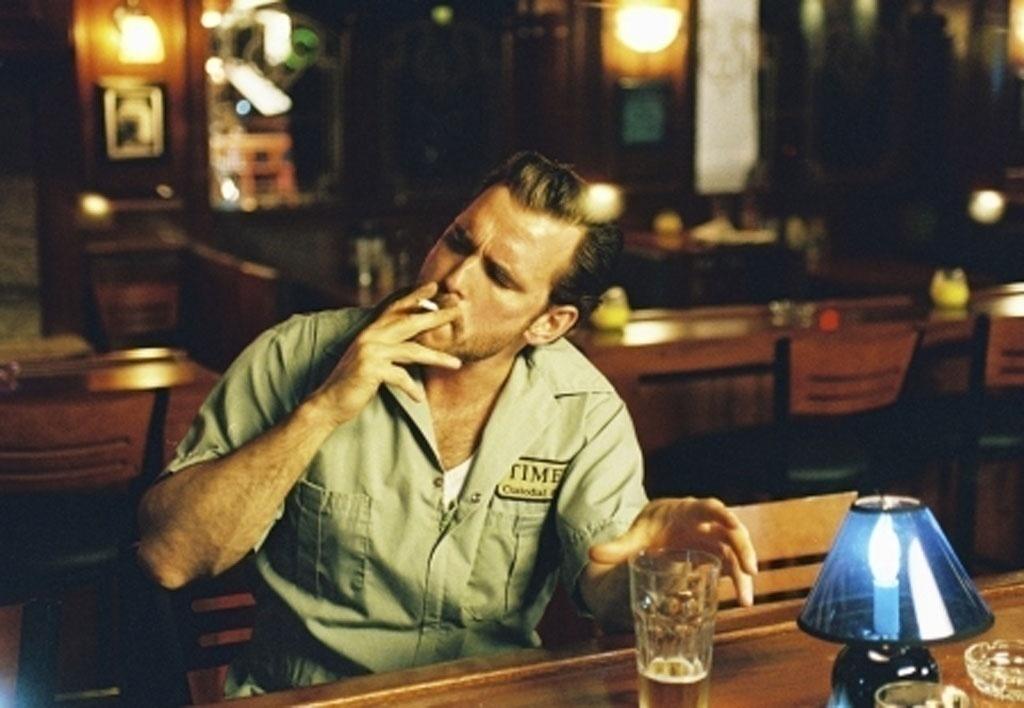 Matt Dillon em "Factotum - Sem Destino" (2005) - Divulgação