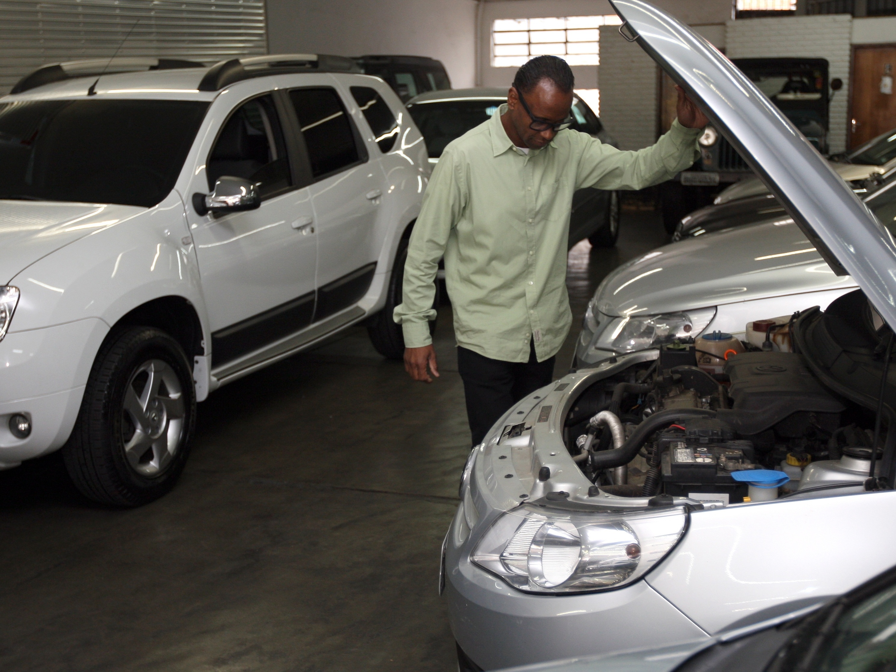 Caçador de Carros: veja guia para carro automático usado