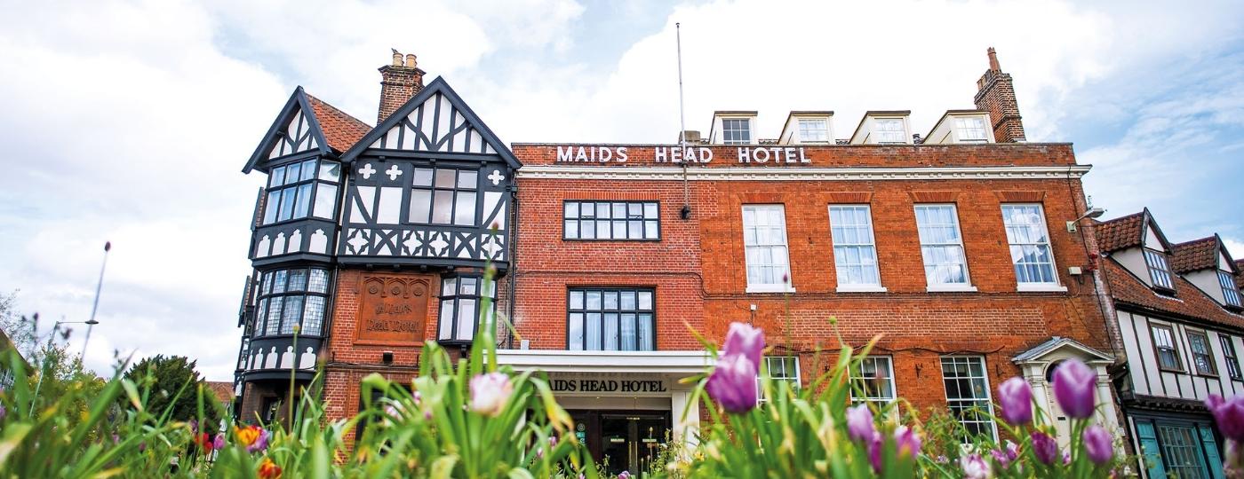 Bombardeios nazistas, revoluções, levantes contra a monarquia: nada abalou o Maids Head Hotel - Reprodução