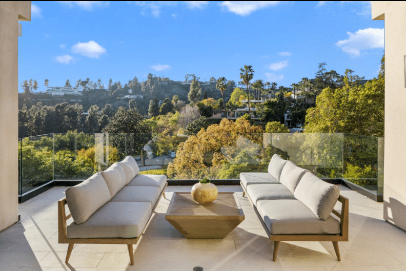 Brooklyn Beckham comprou nova mansão em Los Angeles - Anthony Barcelo/Reprodução