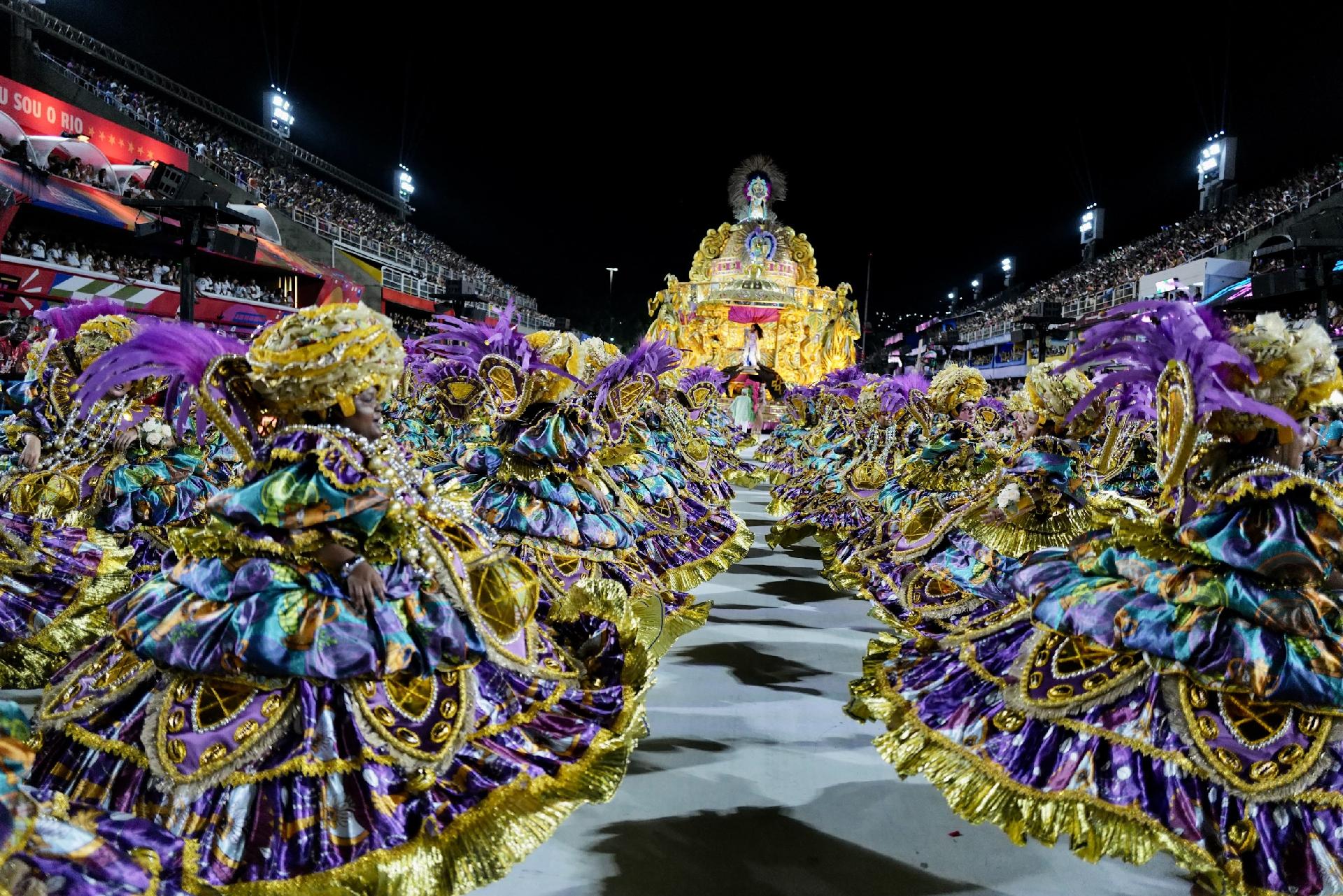 Mangueira se apresenta no Desfile das Campeãs do Rio de Janeiro - Lucas Landau/UOL